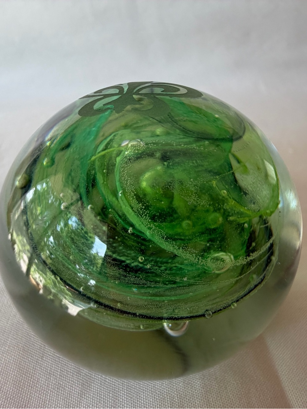 Kerry Glass handmade paperweight vibrant green swirl w/box and paperwork